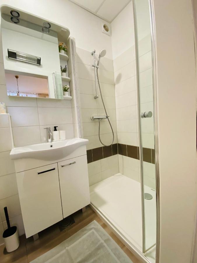 Visum Apartments ไพราน ภายนอก รูปภาพ