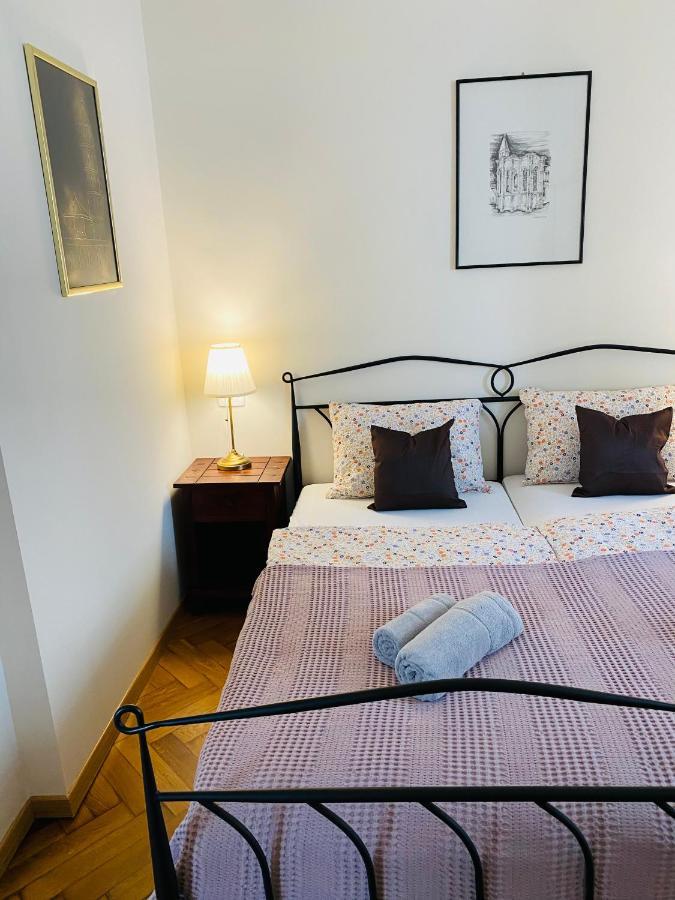 Visum Apartments ไพราน ภายนอก รูปภาพ